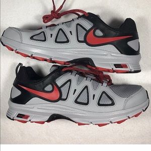 Nike air alvord 10 running shoes grey/red